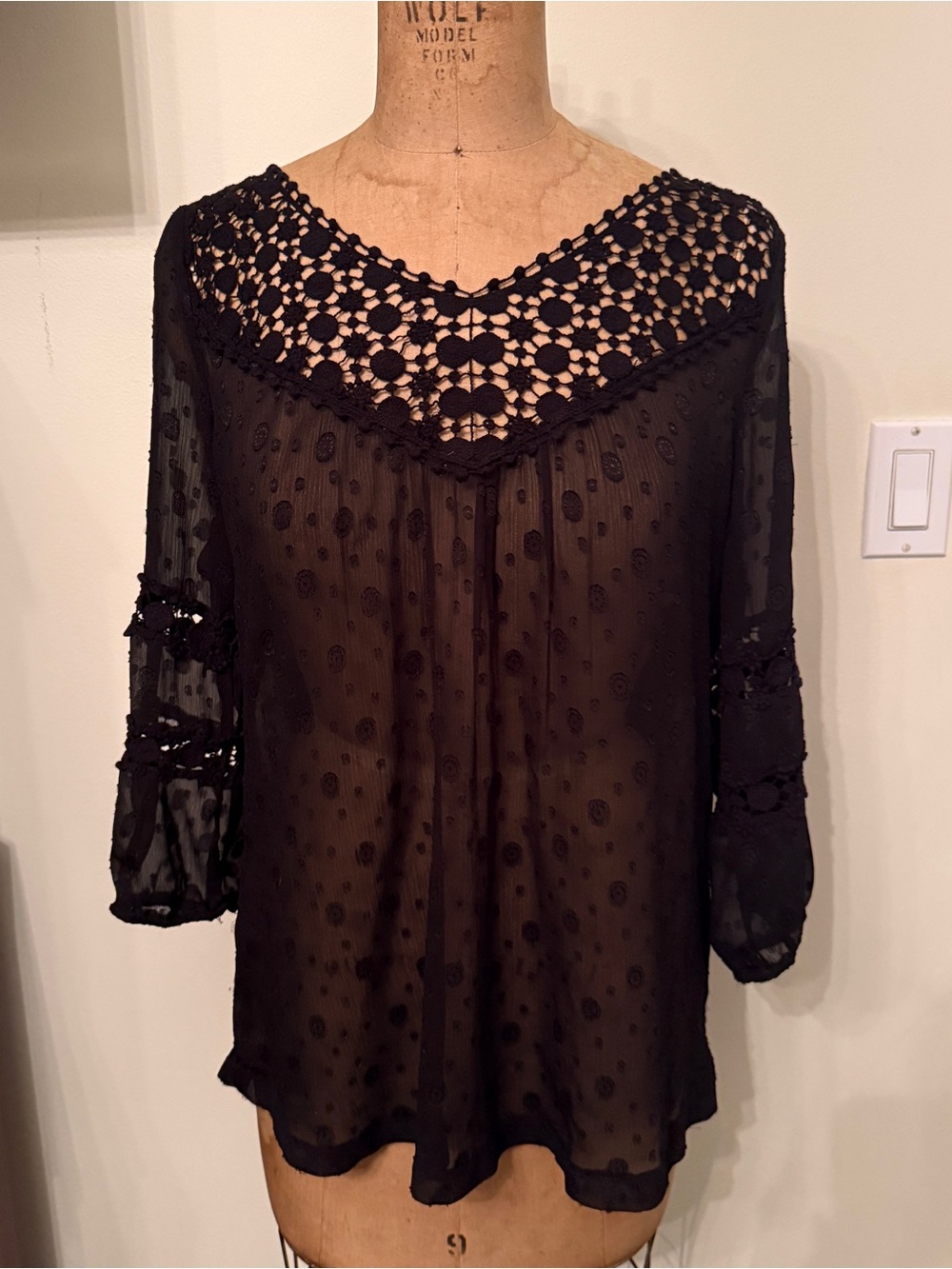 L’Affaire Black Lace 3/4 Sleeve Blouse Top